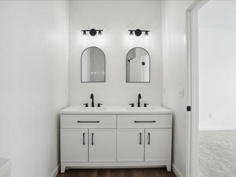 1502 Duncan Drive Muscatine IA 52761