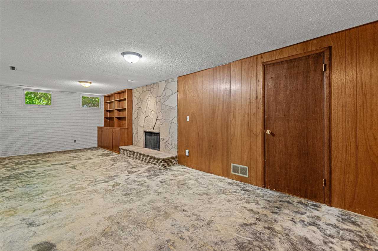 2620 Brookland Drive Cedar Rapids IA 52402