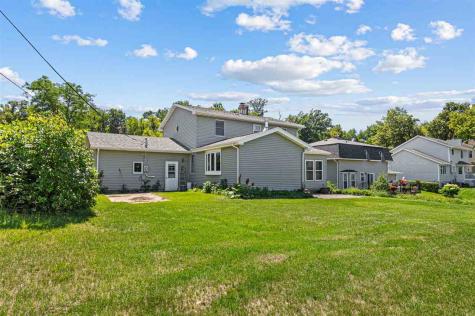 2620 Brookland Drive Cedar Rapids IA 52402