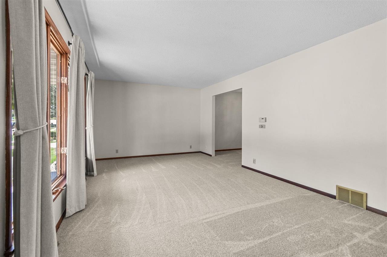 2620 Brookland Drive Cedar Rapids IA 52402