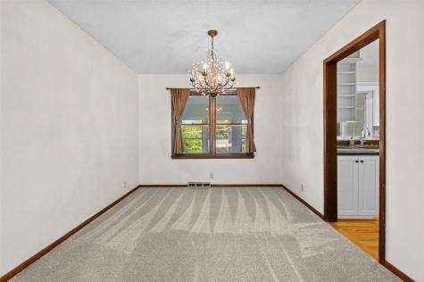 2620 Brookland Drive Cedar Rapids IA 52402