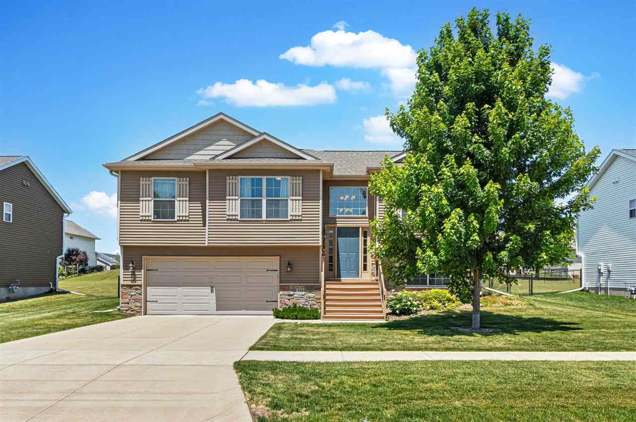 330 S Stewart North Liberty IA 52317