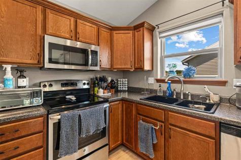 330 S Stewart North Liberty IA 52317