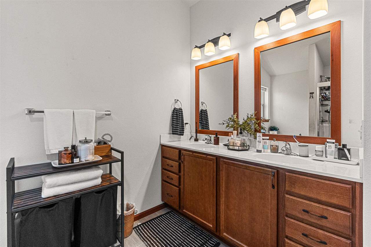 330 S Stewart North Liberty IA 52317