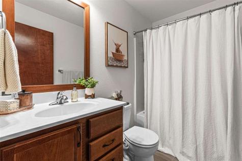330 S Stewart North Liberty IA 52317