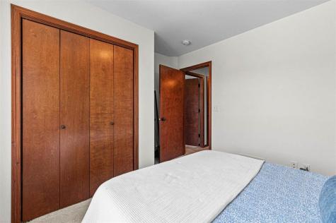 330 S Stewart North Liberty IA 52317