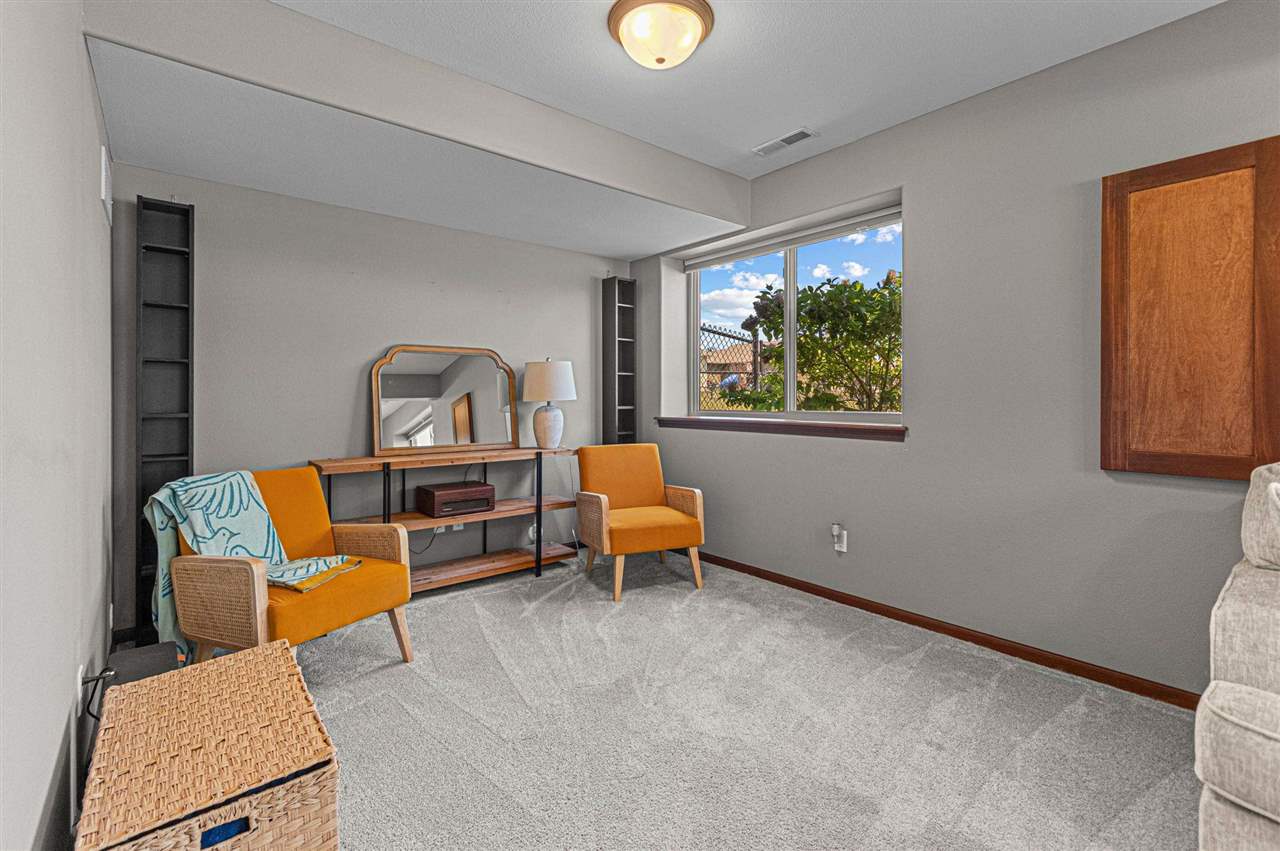 330 S Stewart North Liberty IA 52317