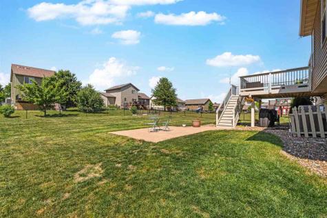 330 S Stewart North Liberty IA 52317
