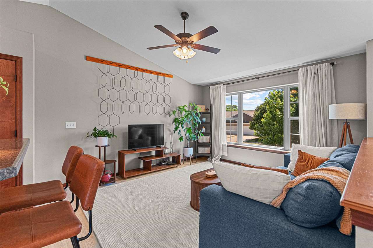 330 S Stewart North Liberty IA 52317
