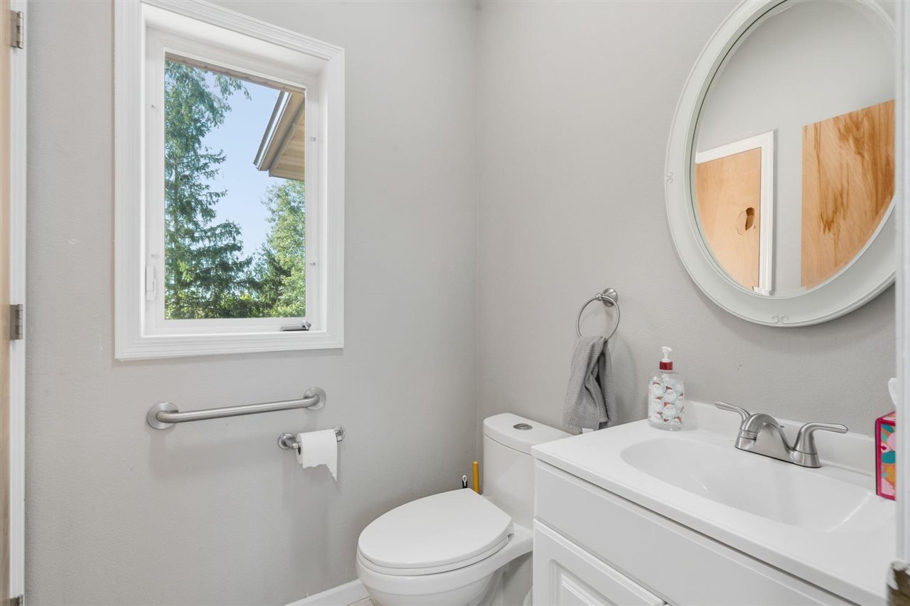 5327 Vincent Avenue NE West Branch IA 52358