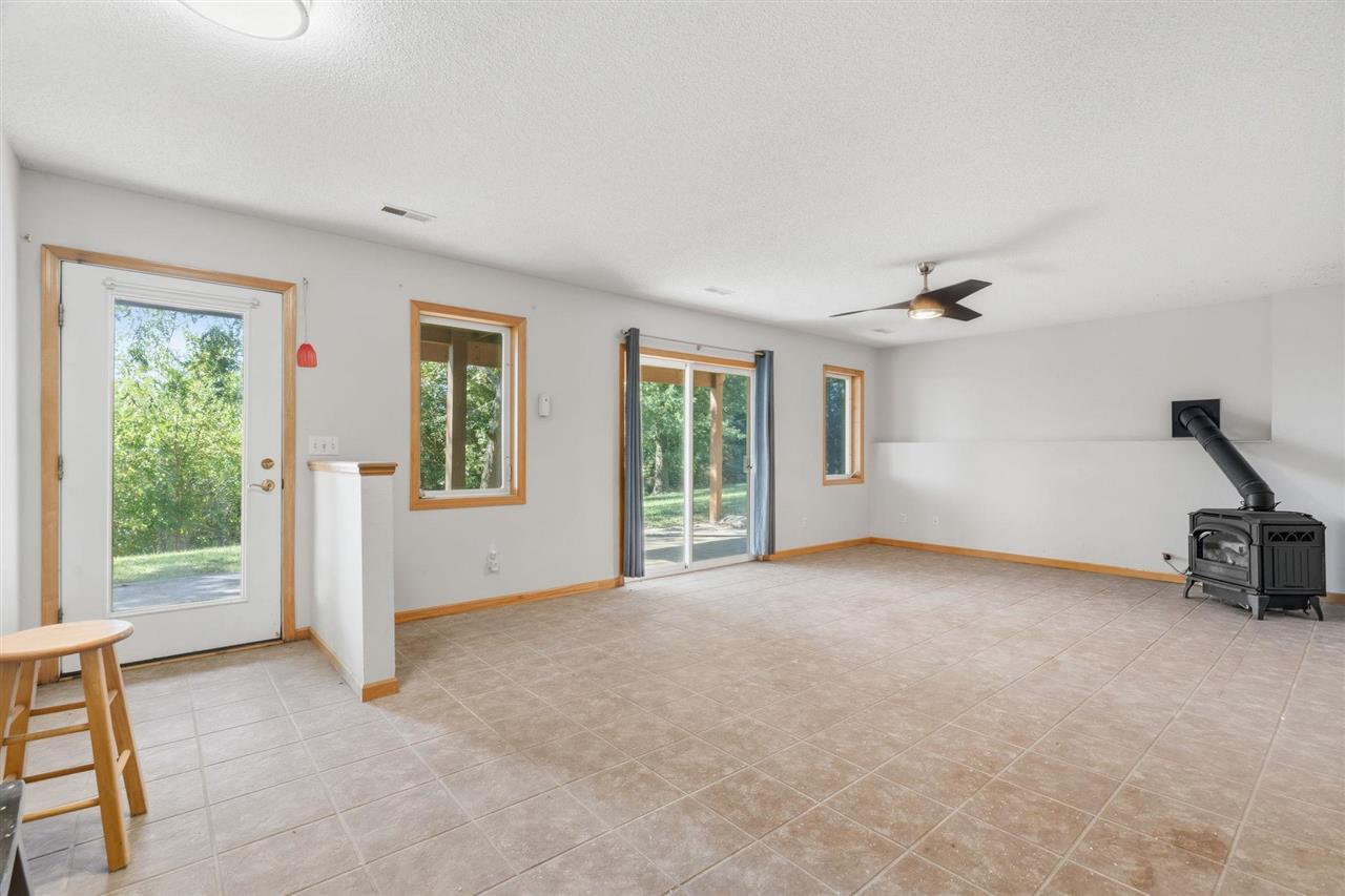 5327 Vincent Avenue NE West Branch IA 52358