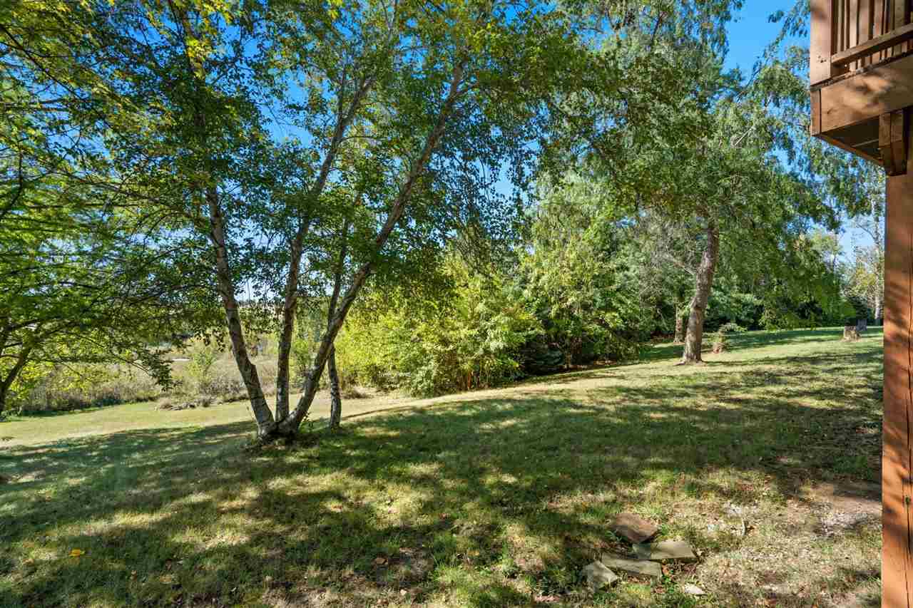 5327 Vincent Avenue NE West Branch IA 52358