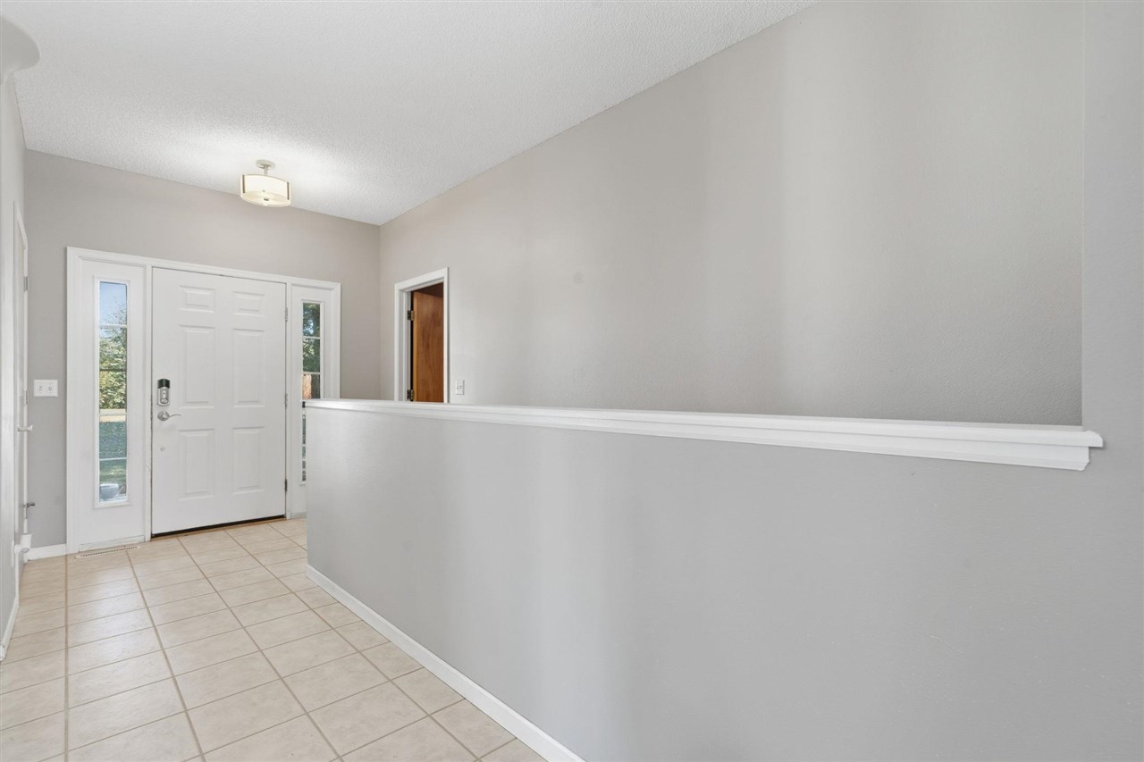 5327 Vincent Avenue NE West Branch IA 52358