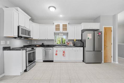 5327 Vincent Avenue NE West Branch IA 52358