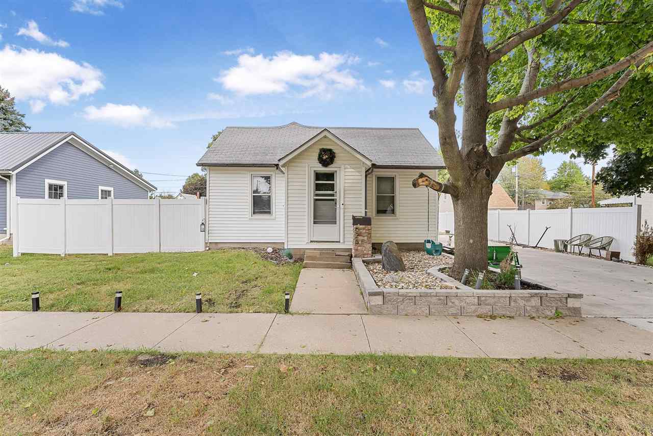 626 E Madison Street Washington IA 52353