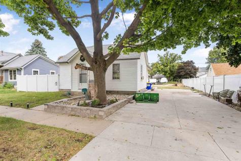 626 E Madison Street Washington IA 52353