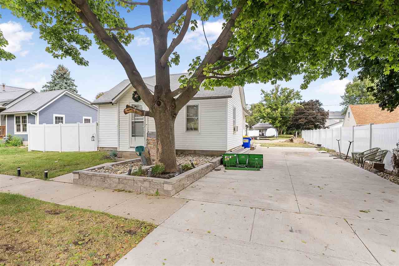 626 E Madison Street Washington IA 52353