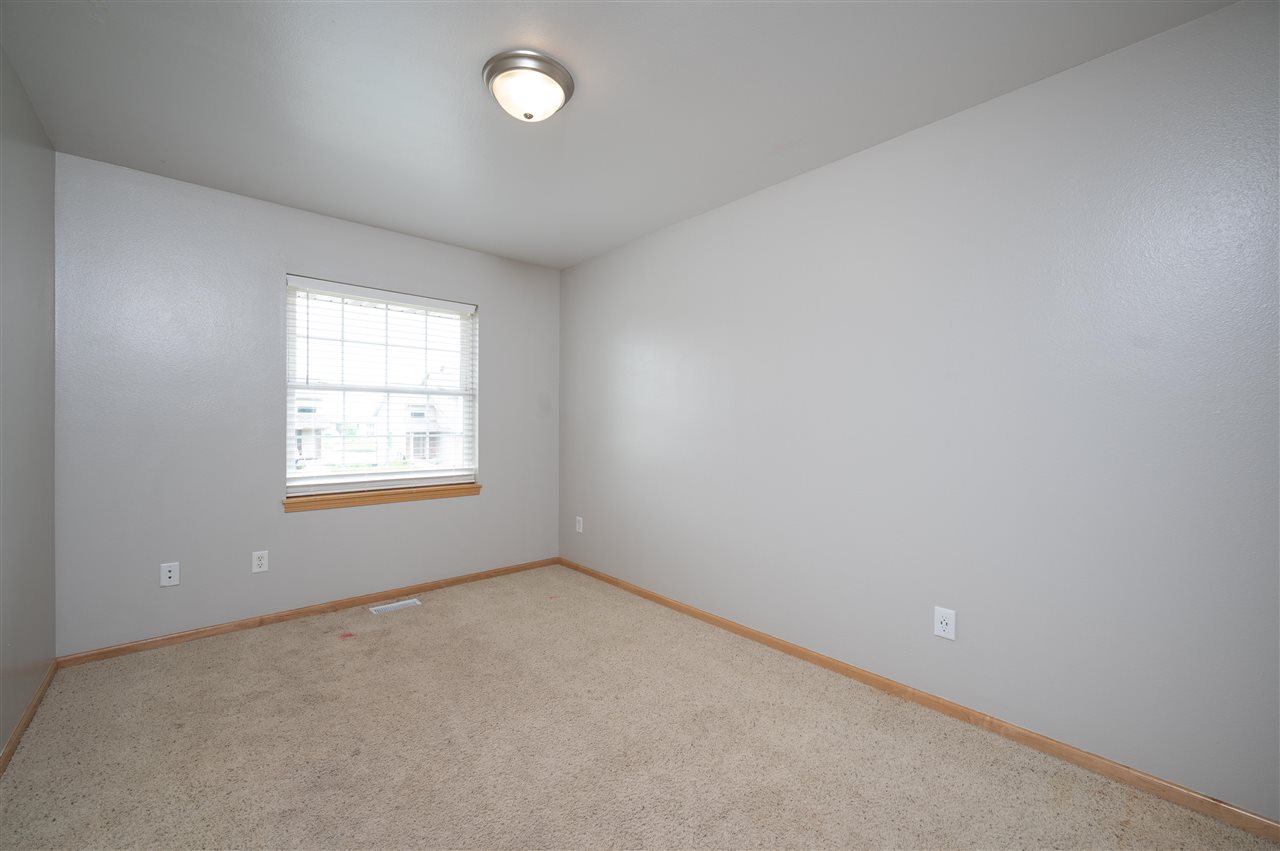 157 S Park Ridge Road North Liberty IA 52317