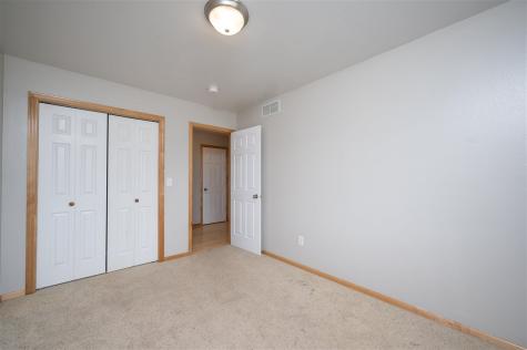 157 S Park Ridge Road North Liberty IA 52317