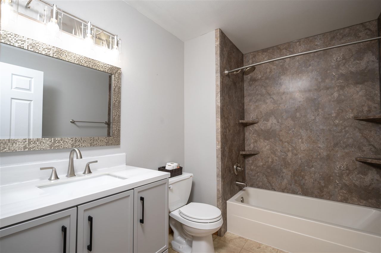 157 S Park Ridge Road North Liberty IA 52317
