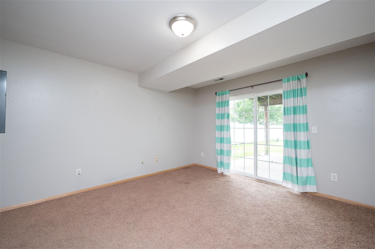 157 S Park Ridge Road North Liberty IA 52317