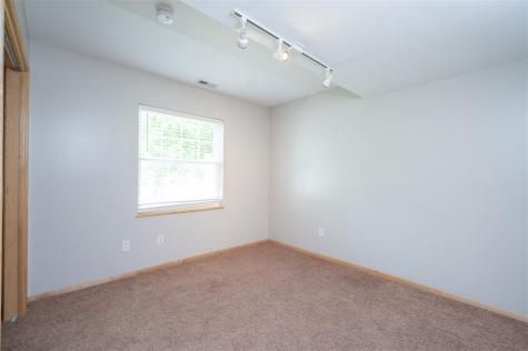157 S Park Ridge Road North Liberty IA 52317
