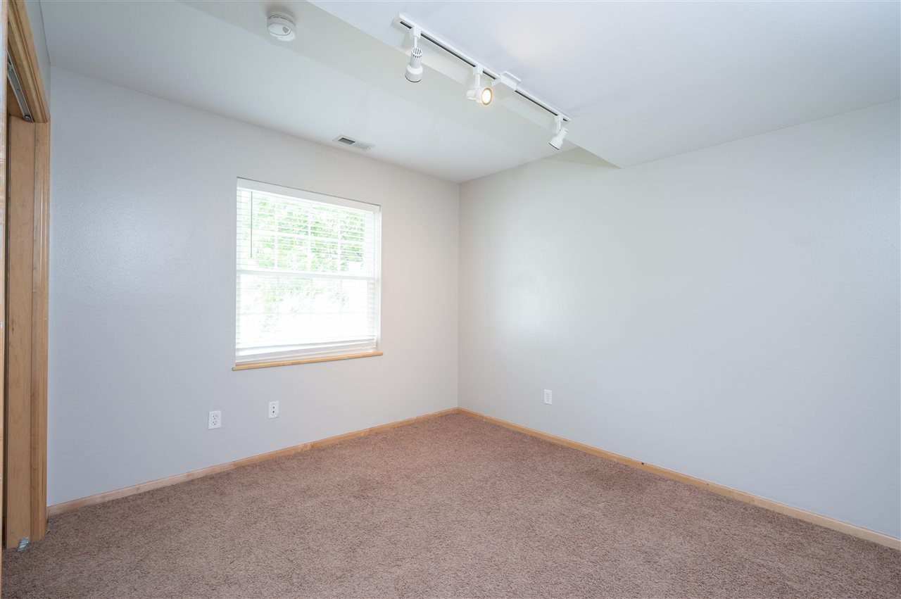 157 S Park Ridge Road North Liberty IA 52317