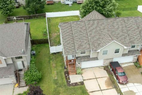 157 S Park Ridge Road North Liberty IA 52317