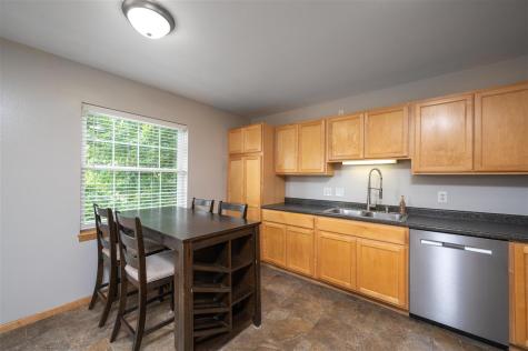 157 S Park Ridge Road North Liberty IA 52317