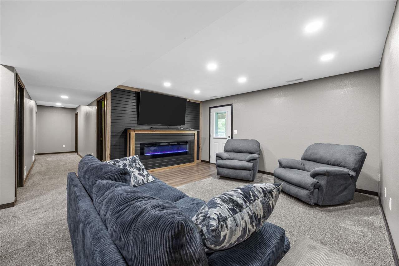 29980 105th Street Anamosa IA 52205