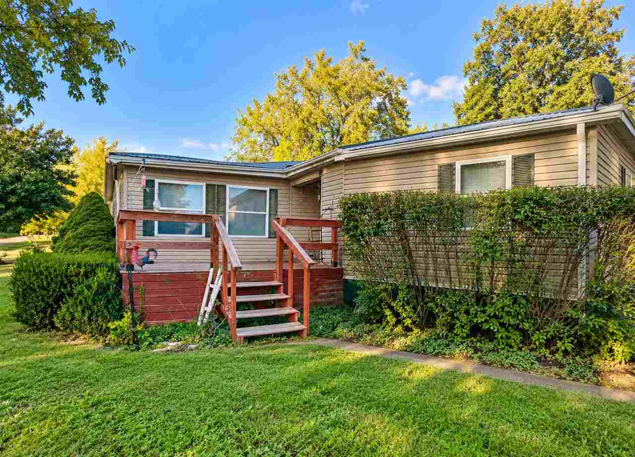 315 S Maple Street Cincinnati IA 52549