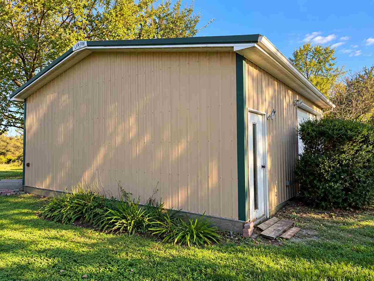 315 S Maple Street Cincinnati IA 52549
