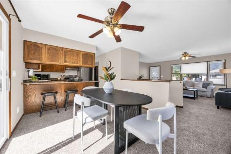 313 E 4th Street Solon IA 52333