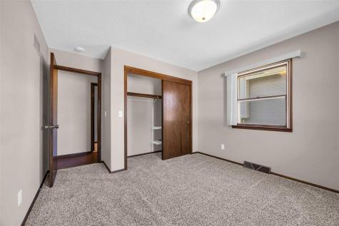 313 E 4th Street Solon IA 52333
