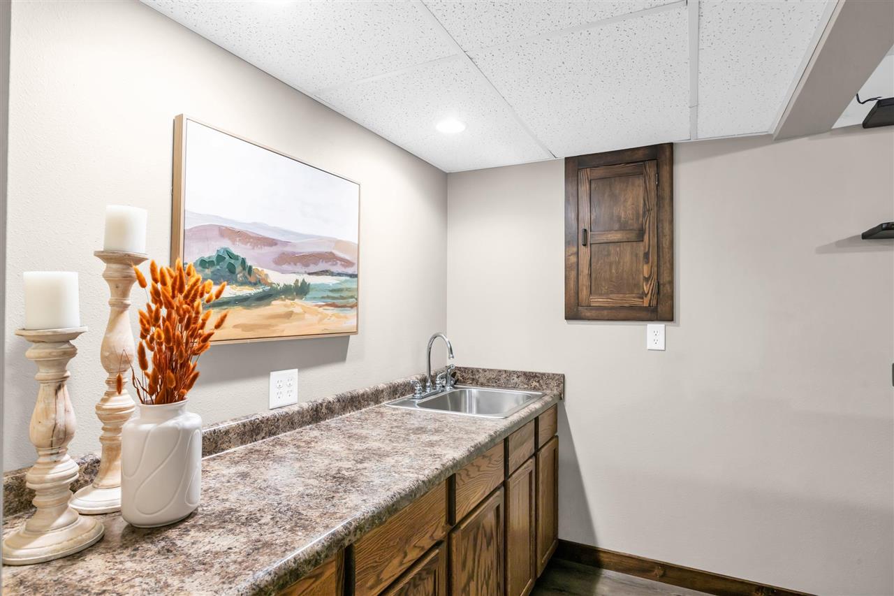 313 E 4th Street Solon IA 52333
