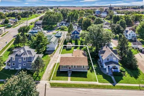 313 E 4th Street Solon IA 52333