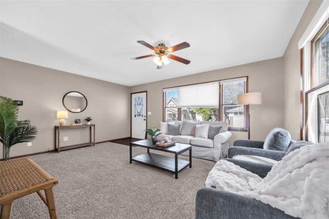 313 E 4th Street Solon IA 52333