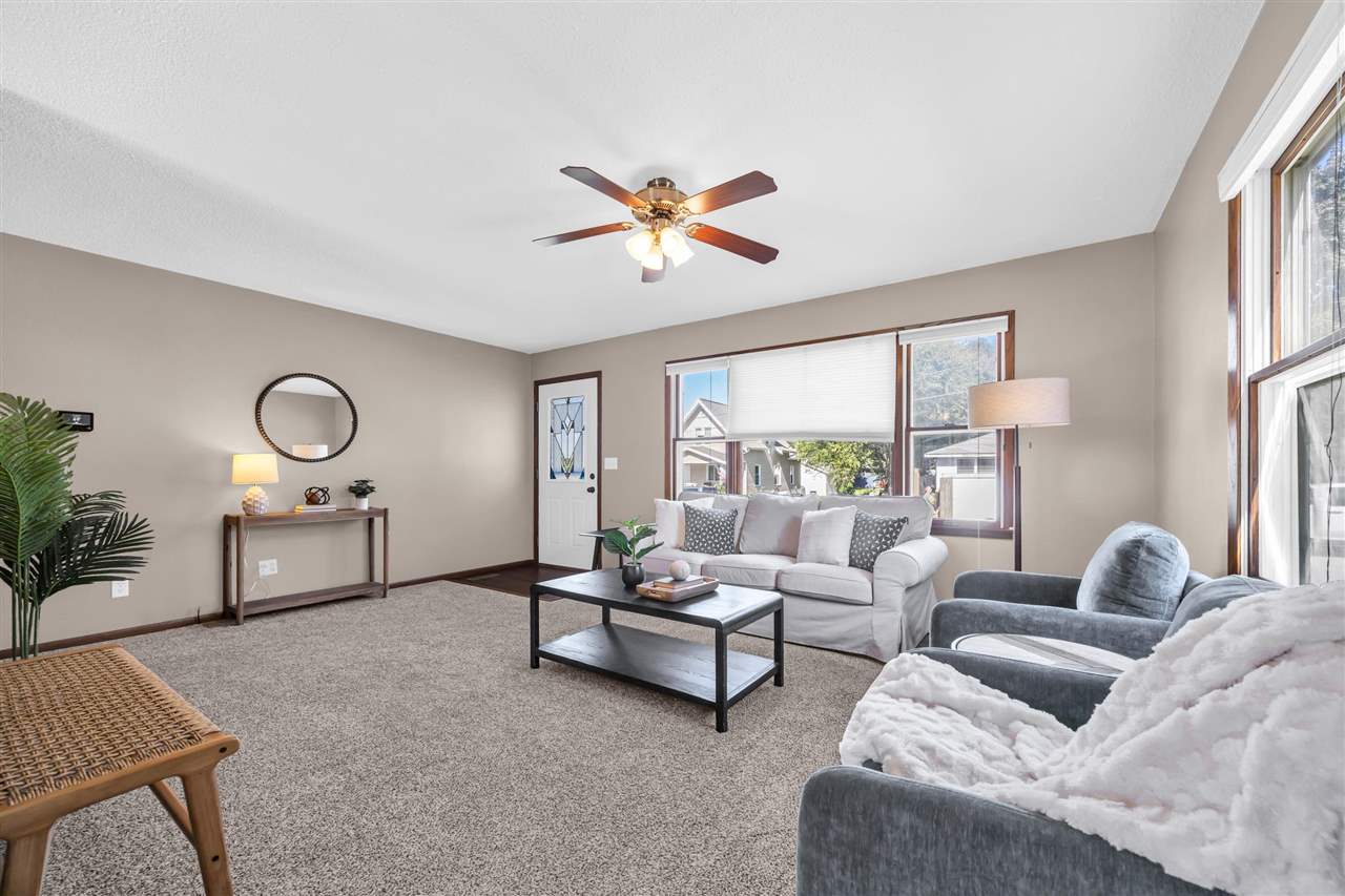313 E 4th Street Solon IA 52333