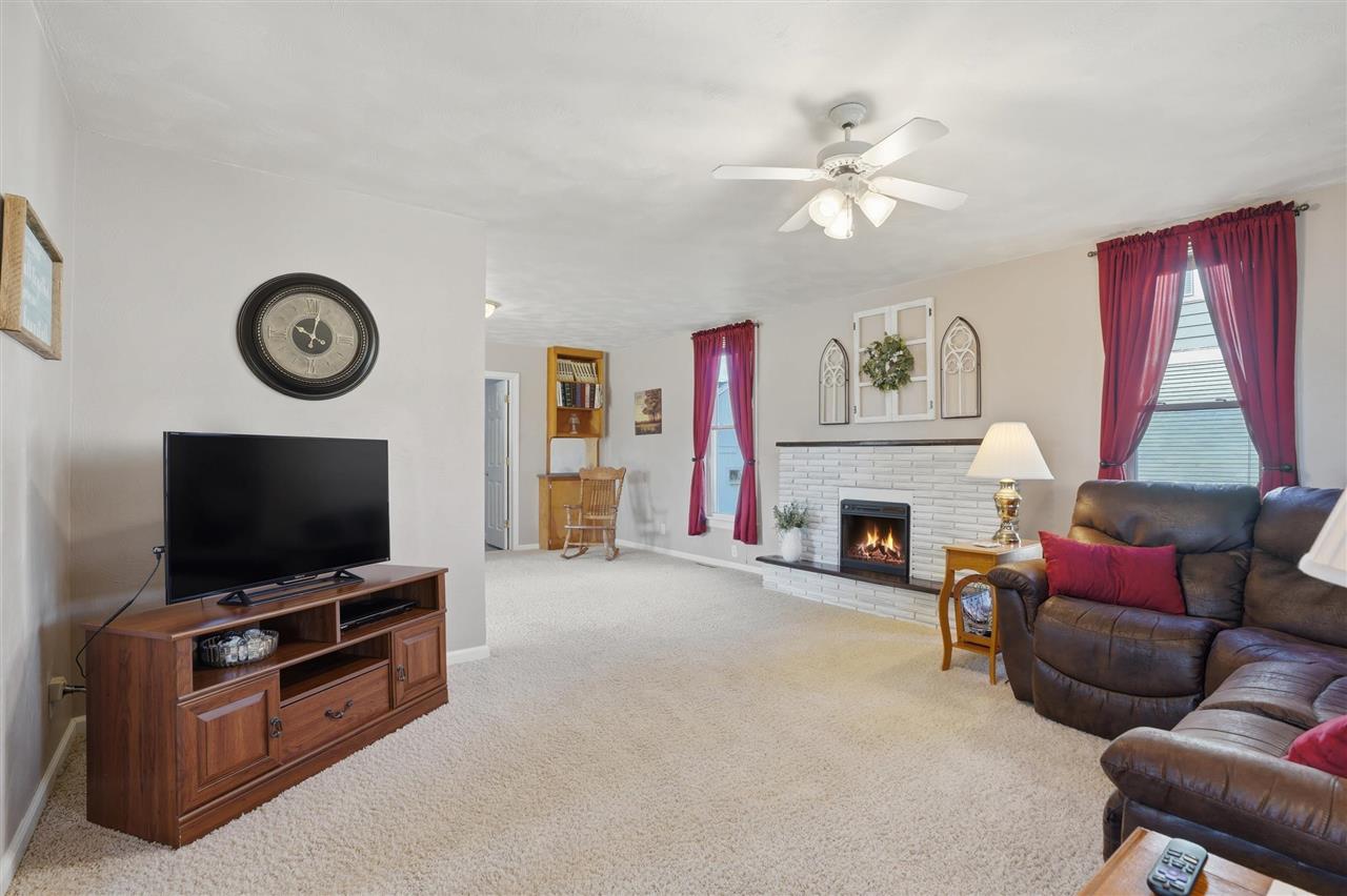 315 E Main Wayland IA 52654