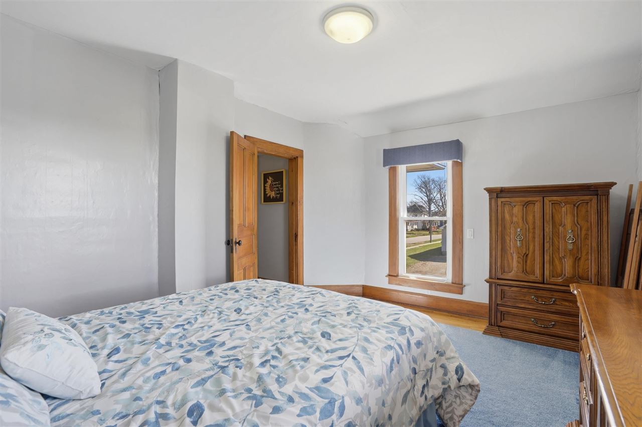 315 E Main Wayland IA 52654