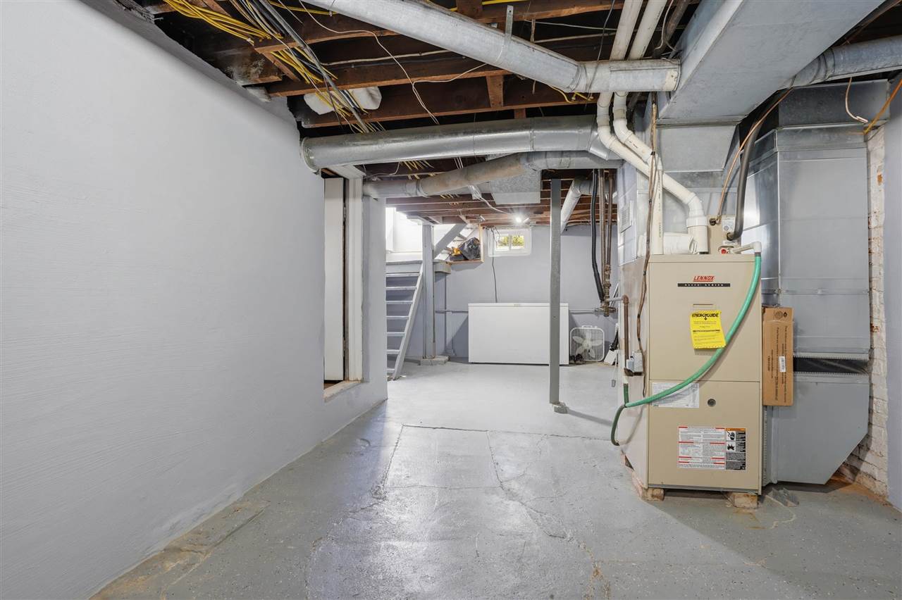 315 E Main Wayland IA 52654