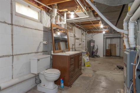 805 31st Avenue Middle Amana IA 52203