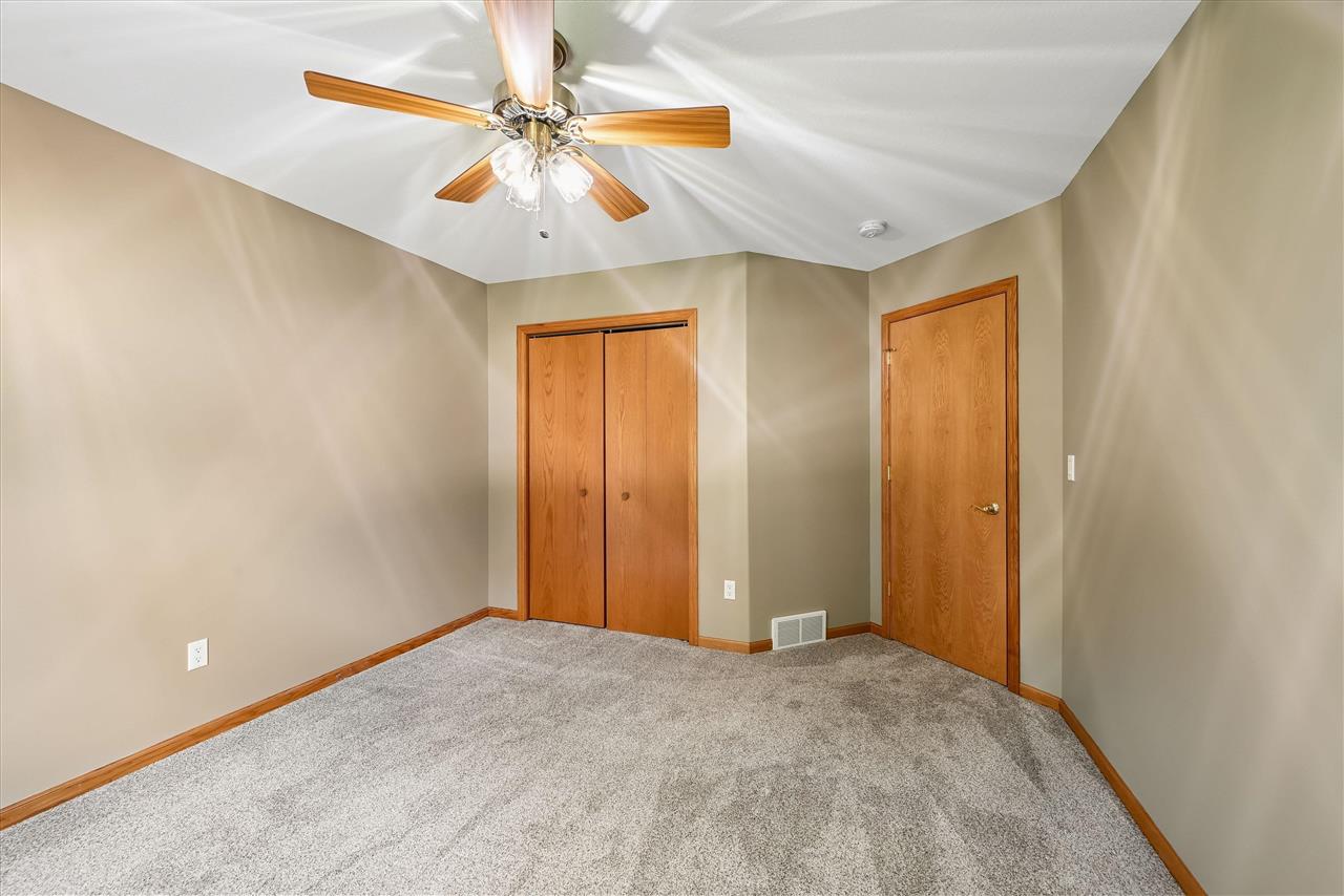 452 Sunset Drive Fairfax IA 52228
