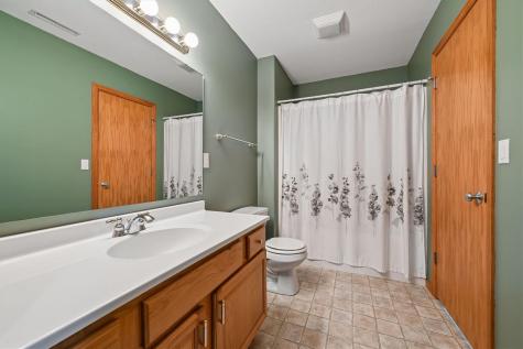 452 Sunset Drive Fairfax IA 52228