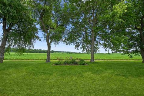 452 Sunset Drive Fairfax IA 52228