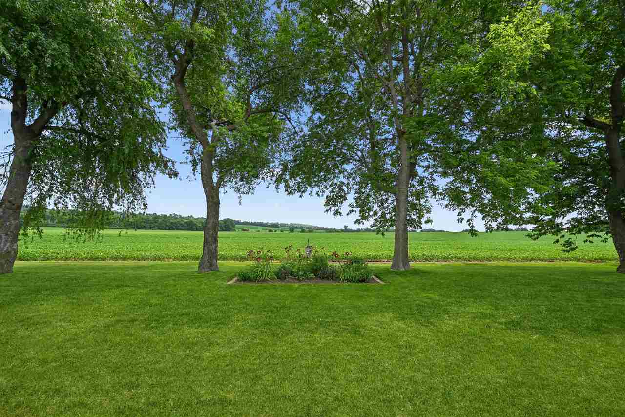 452 Sunset Drive Fairfax IA 52228