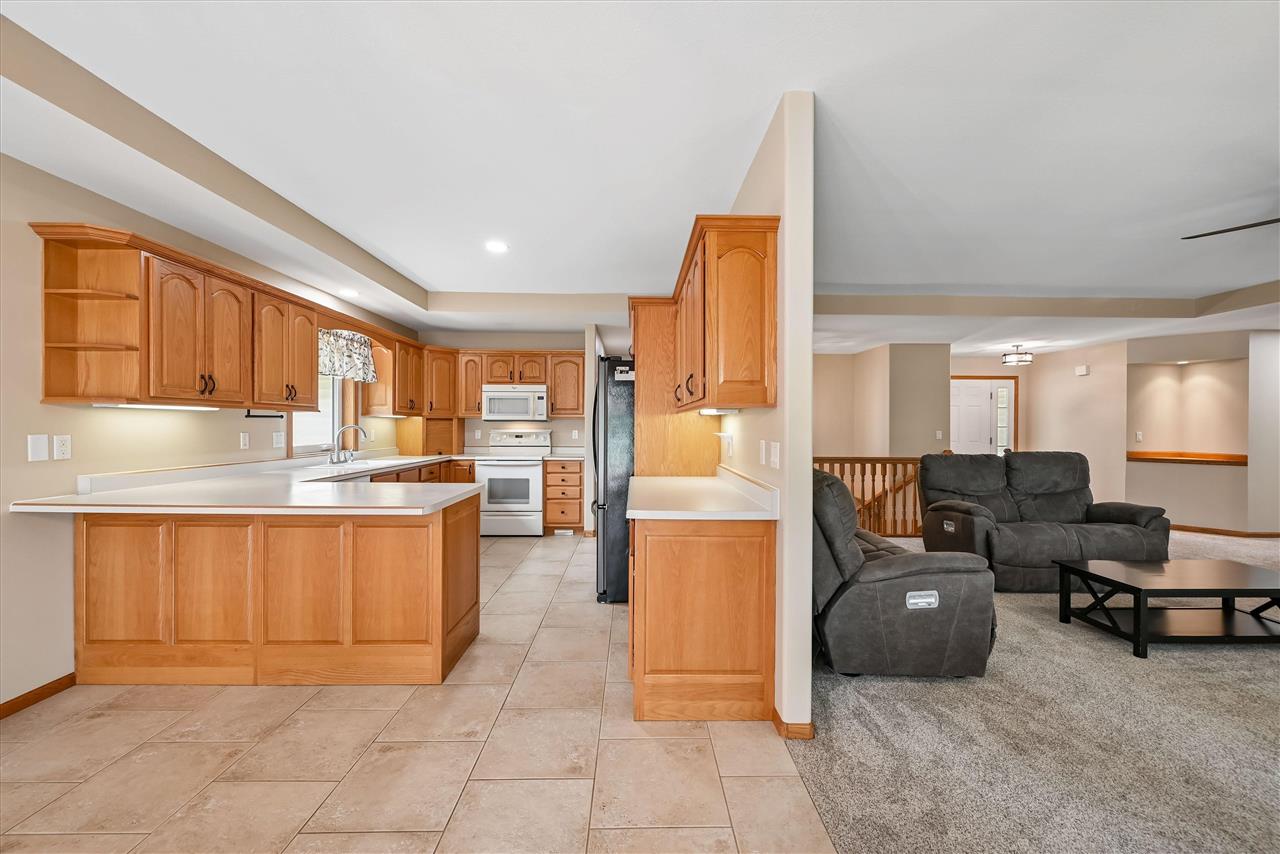 452 Sunset Drive Fairfax IA 52228