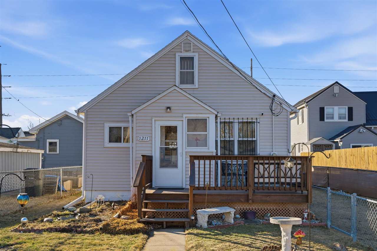 1211 22nd Avenue SW Cedar Rapids IA 52404