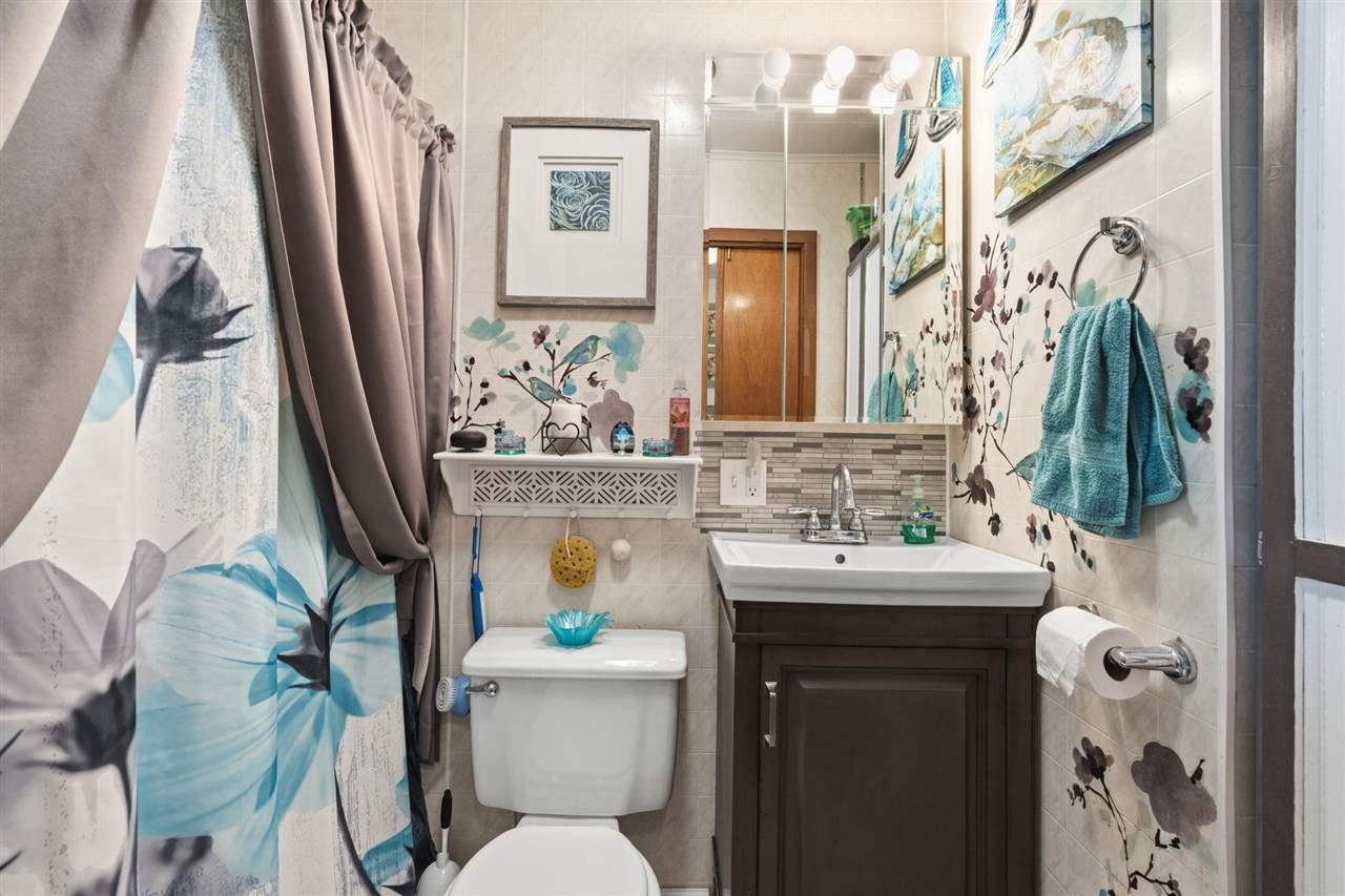 1211 22nd Avenue SW Cedar Rapids IA 52404