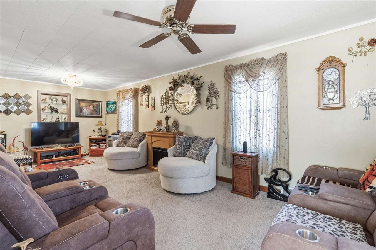 1211 22nd Avenue SW Cedar Rapids IA 52404